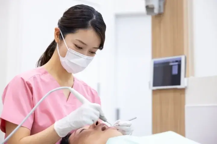 ホワイトニングの種類とインビザラインとの相性は？