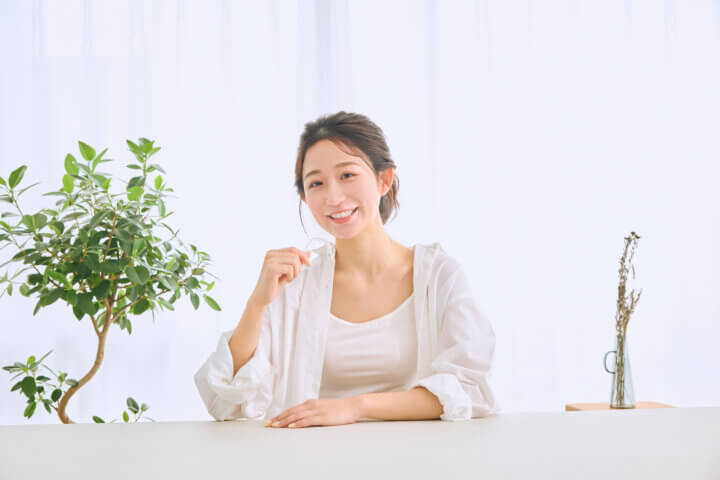 インビザラインによるガミースマイル治療の費用相場